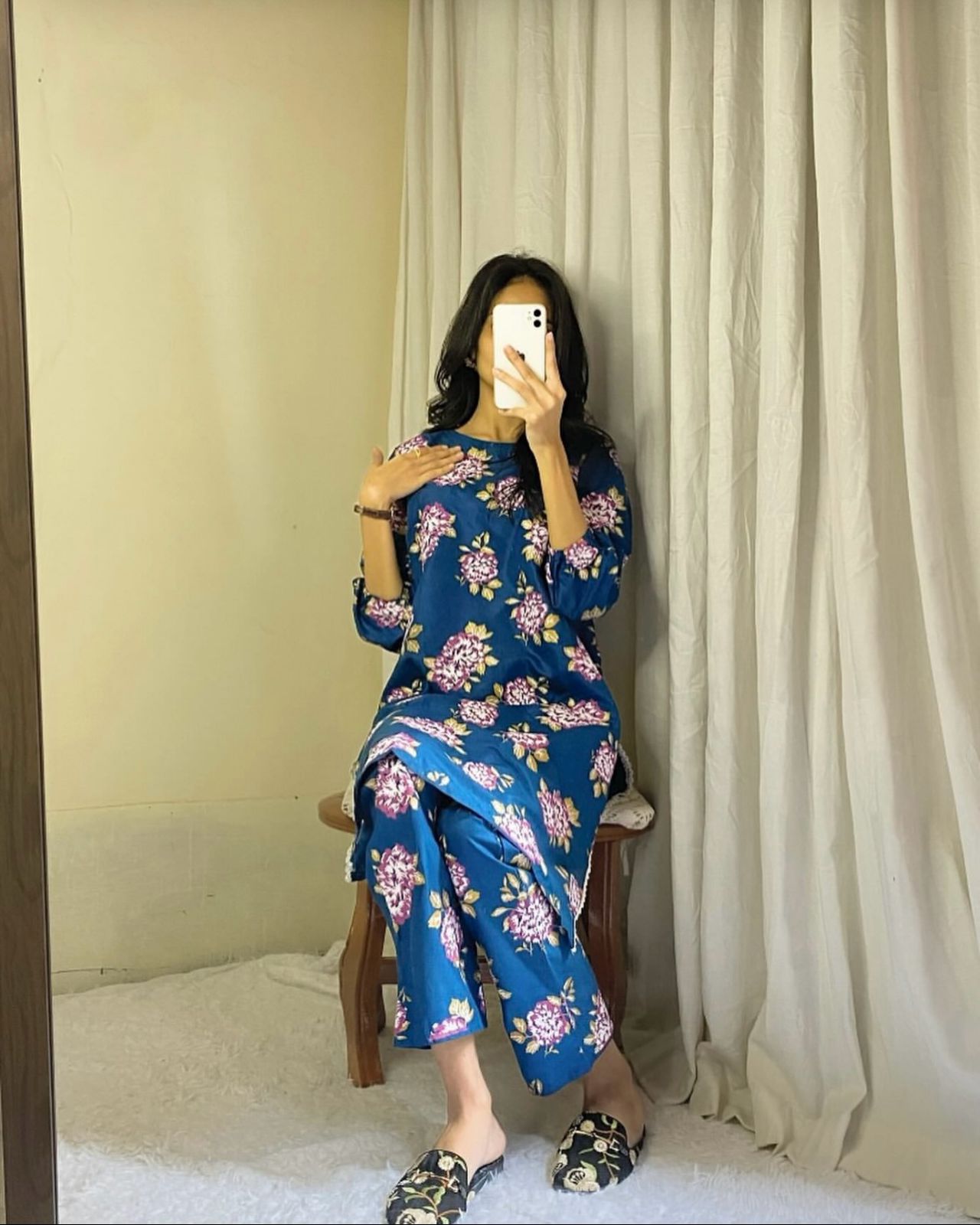 Gulab Stitched 2Pc Linen Suit
