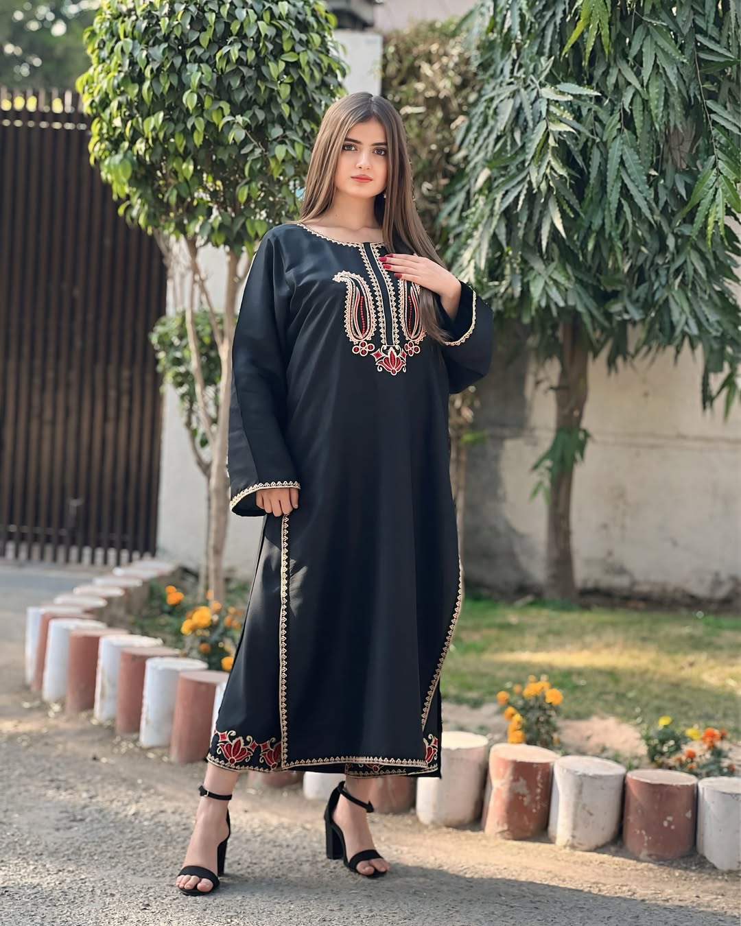 Black Rose Embrioded (Stitched 2pc) - ElahiNoor.com