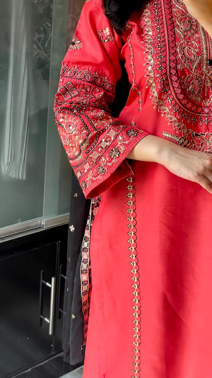 NOOR 3PC – Embroidered Dress