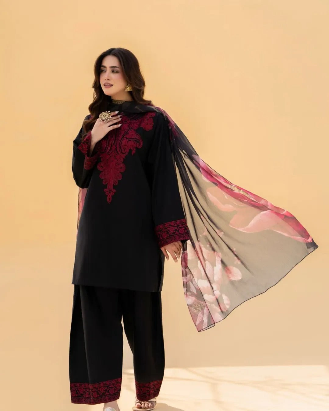 MAHI-NOOR Embroidery 3PC Suit