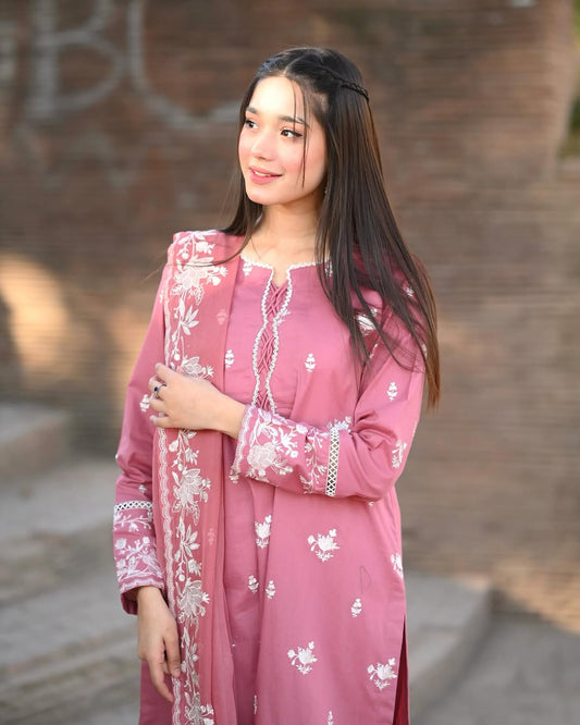 NAZNEEN-Pure Lawn (Stitched 3Pc)