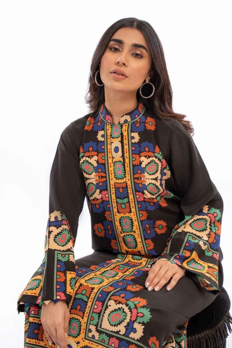 Mahira Noir