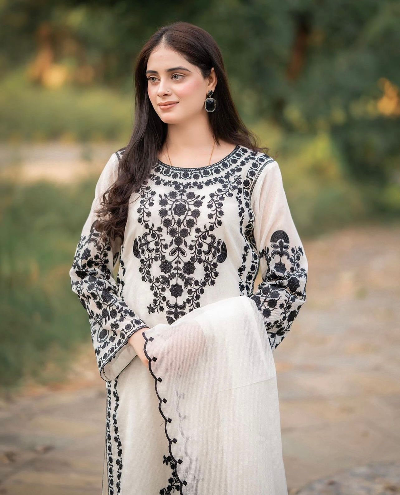 Organza Shafoon Embroidered 3Pc Stitched-Wedding Dress