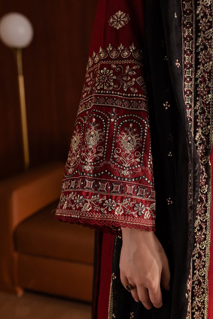 Royal Pret 3Pc – Embroidered Lawn Dress
