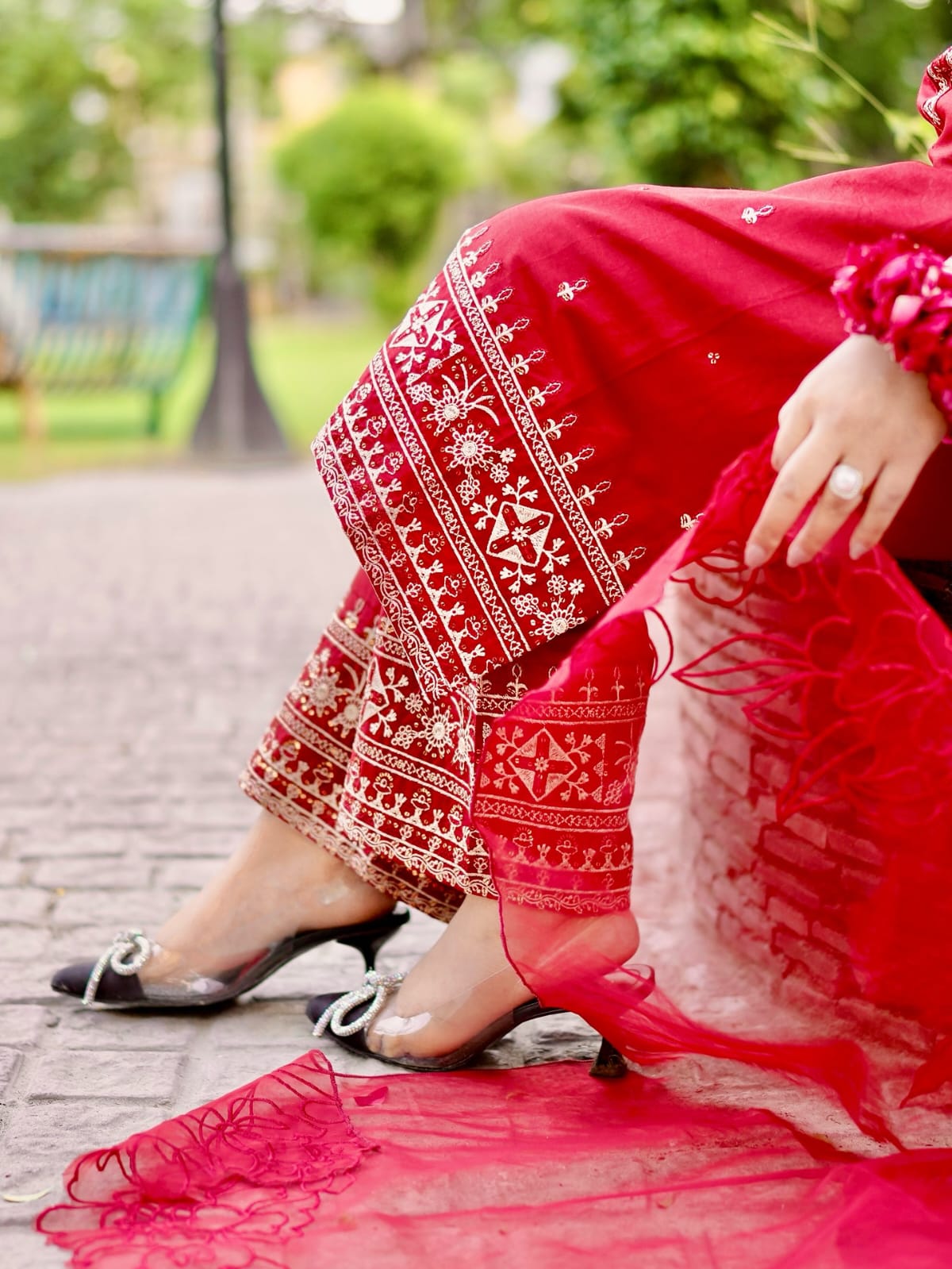 Zareen 3Pc – Embroidered Lawn Dress