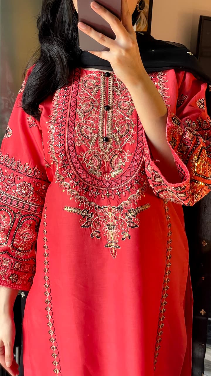 NOOR 3PC – Embroidered Dress