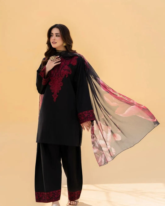 MAHI-NOOR Embroidery 3PC Suit