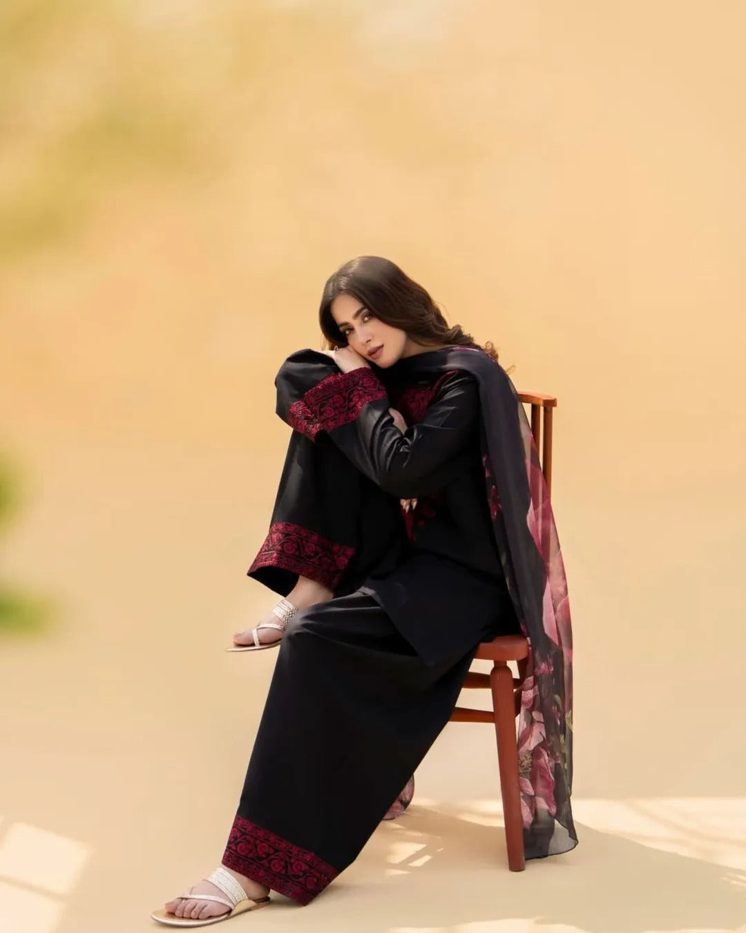 MAHI-NOOR Embroidery 3PC Suit