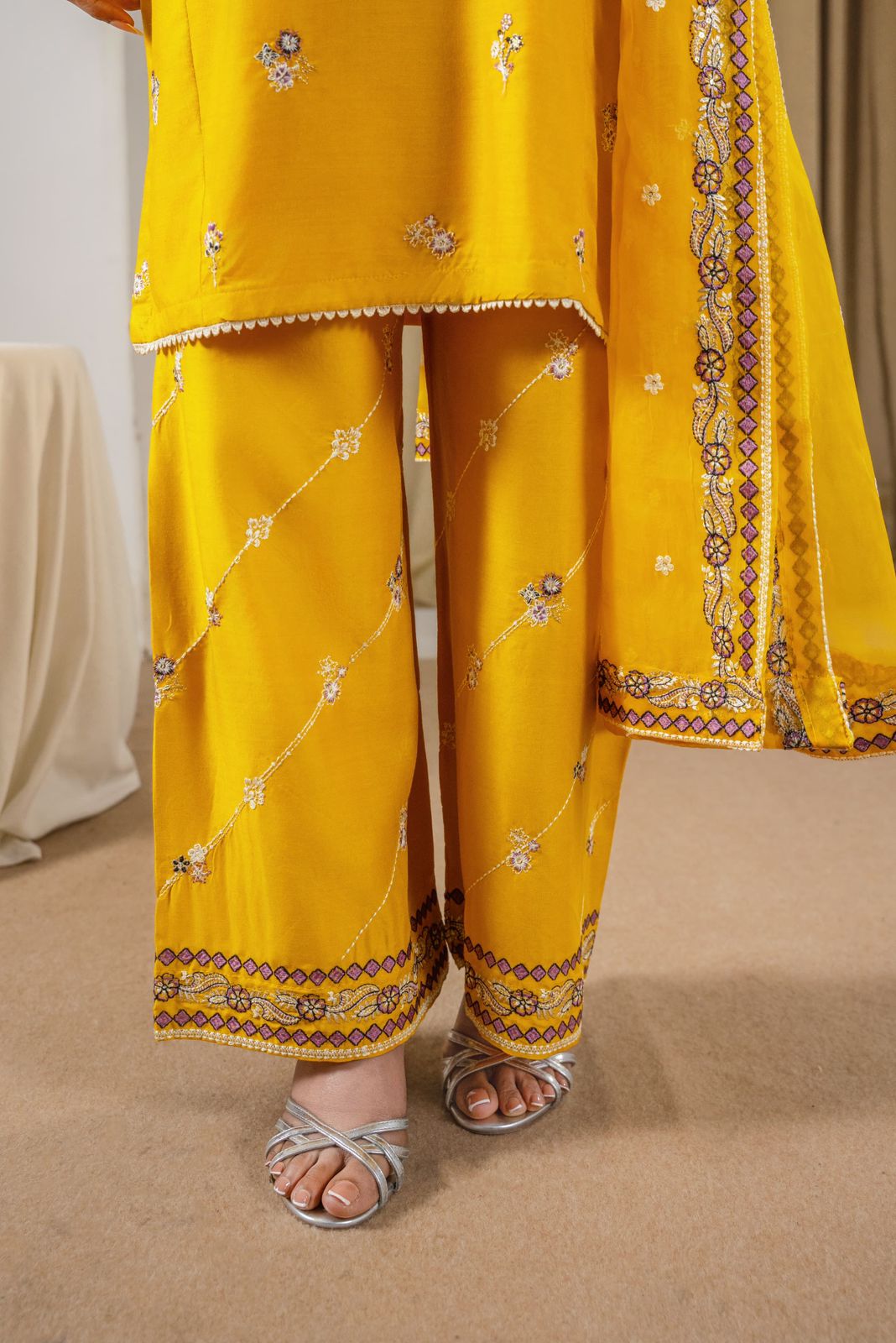 PREET EMBROIDERED 3PC (PLAZO)